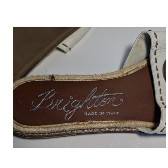 BRIGHTON Elliot Cream Tan Leather‎ Slide Sandals Charm JAG01 Women's 9.5 - Picture 14 of 15